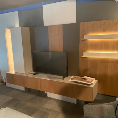 Parete attrezzata Skiline di Astor mobili in OFFERTA OUTLET