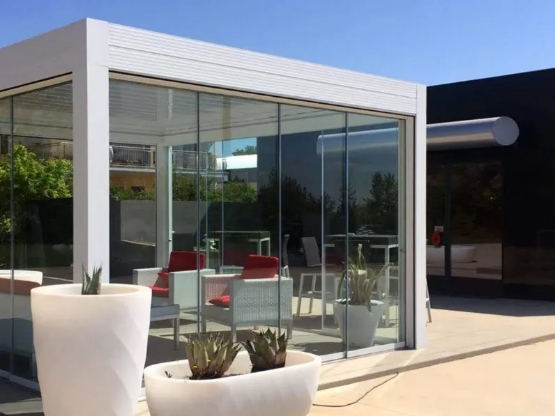 Pergotenda a marchio Gibus modello Pergola bioclimatica med varia  SCONTATA