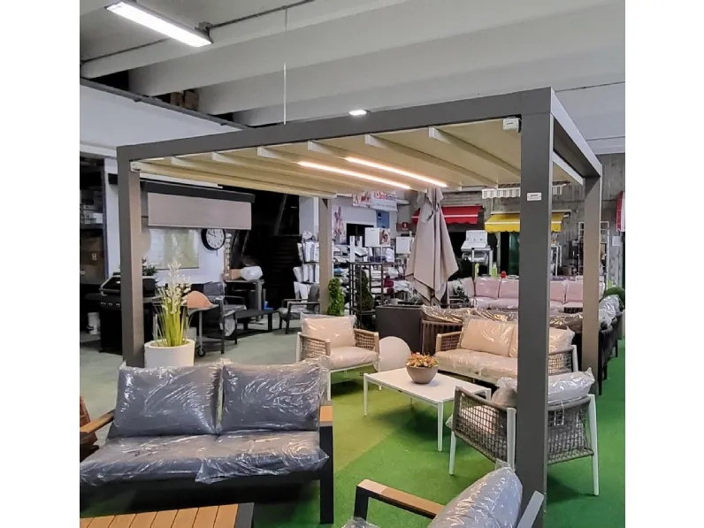 Pergotenda a marchio Pratic modello Phonix free SCONTATA