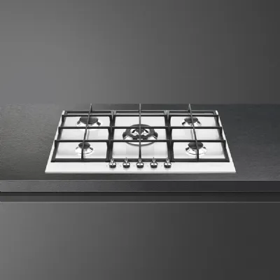 Innovativo piano cottura Px375di Smeg in offerta