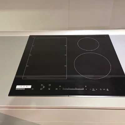 Innovativo piano cottura Nz64k7757bk�di Samsung in offerta