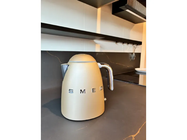 Piccoli elettrodomestici Smeg: Bollitore elettrico champagne  a prezzi outlet