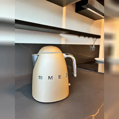 Piccoli elettrodomestici Smeg: Bollitore elettrico champagne  a prezzi outlet