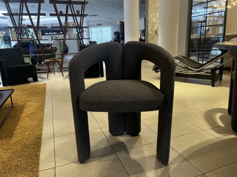 Poltrona con seduta fissa 562 dudet Cassina a prezzo scontato 
