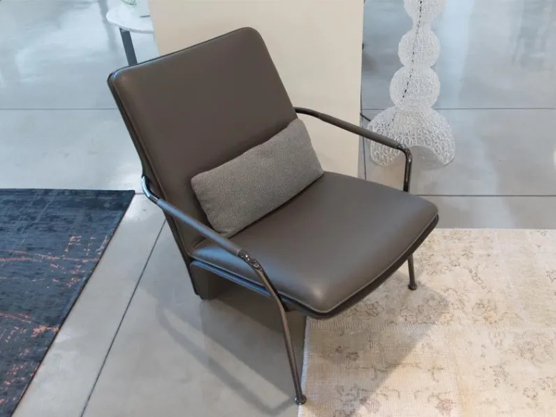 Poltroncina modello Arabesque Poltrona frau in Pelle in Offerta Outlet