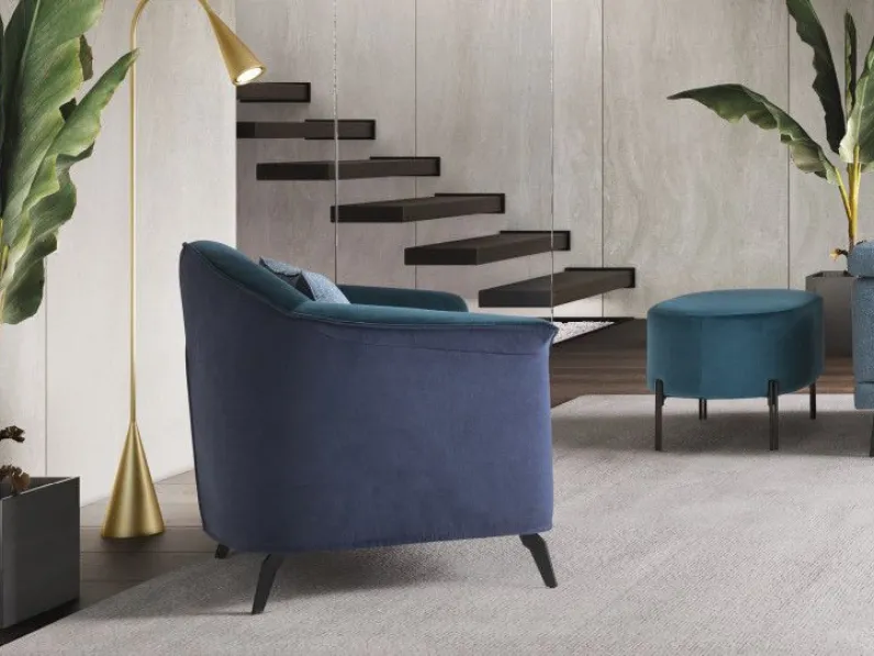 Poltroncina Caroline con seduta fissa, Mottes Selection a prezzi scontati. Perfetta per l'arredamento moderno.