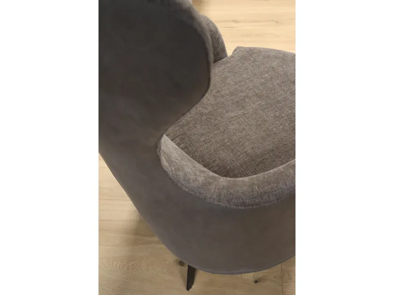 Poltroncina in stile design modello Dodo Le comfort a prezzo scontato