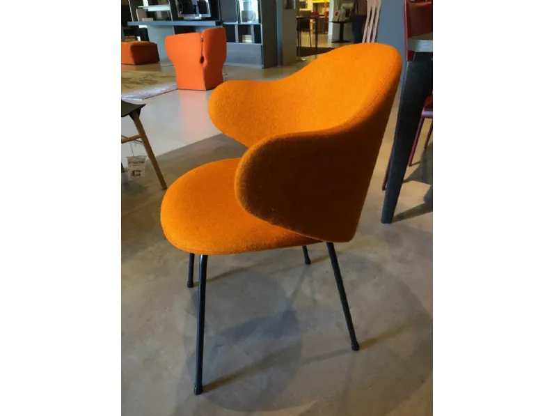 Poltroncina Dua Kristalia in Offerta Outlet. Seduta fissa.