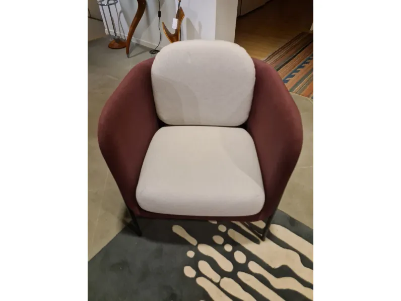 Poltroncina in stile design modello Haiku Novamobili a prezzo ribassato