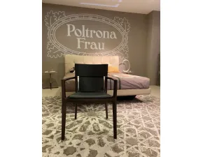 Poltroncina in stile design modello Isadora Poltrona frau a prezzo ribassato