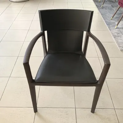 Poltroncina in stile design modello Isadora Poltrona frau a prezzo ribassato