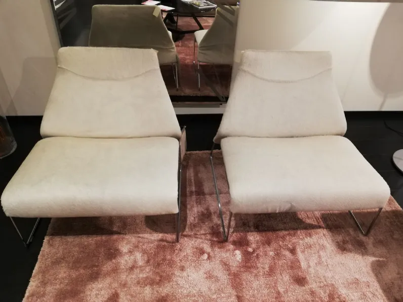 Poltroncina in stile design modello Lazy B&b italia a prezzo ribassato