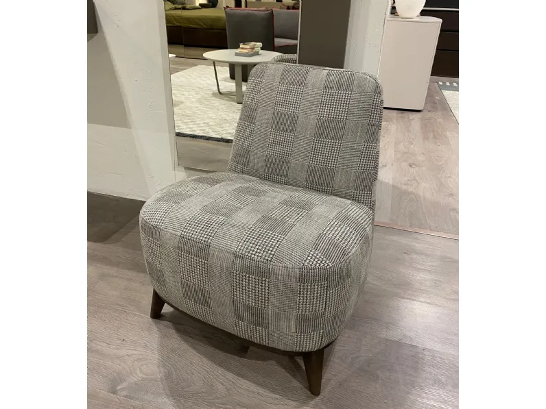 Poltroncina in stile design modello Loft Tomasella a prezzo ribassato