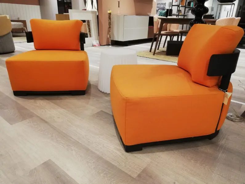 Poltroncina in stile moderno modello Bea Porada a prezzo ribassato