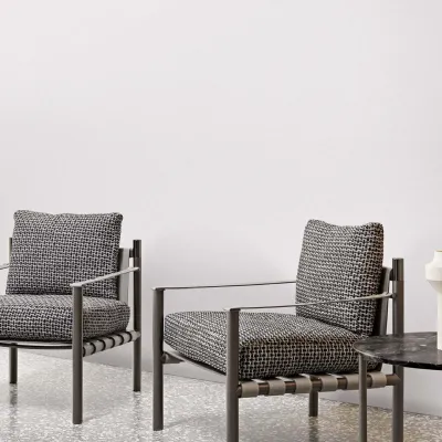 Poltrona con seduta fissa Iko Flou a prezzo Outlet 