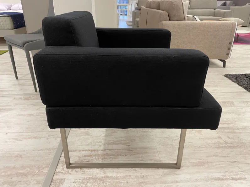 Poltroncina modello Poltrona mod. cubina nera Artigianale in Tessuto a prezzo scontato