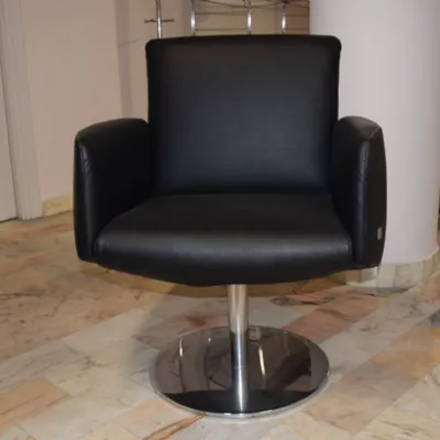 Poltrona con seduta fissa Wait Calligaris a prezzo scontato 