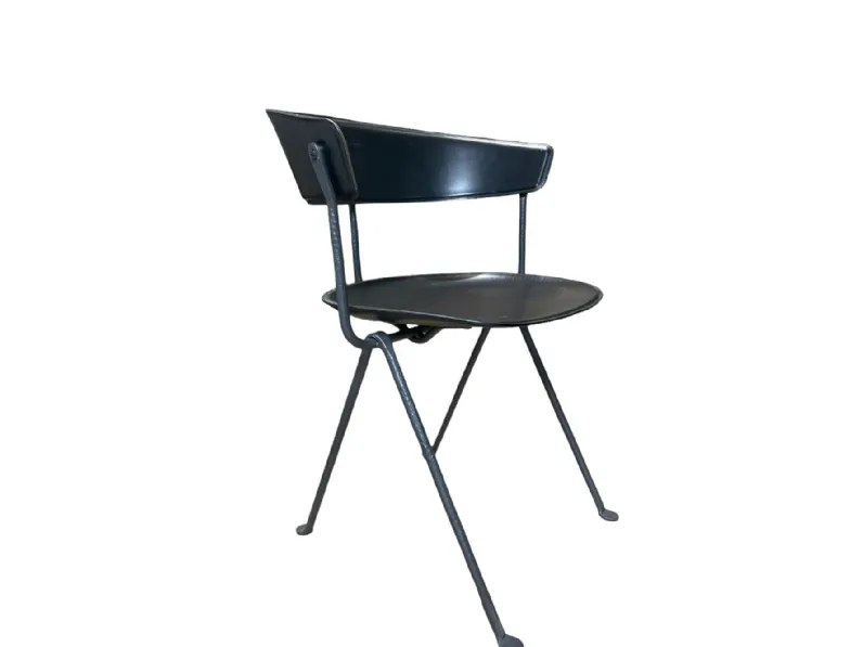 Poltrona modello Poltroncina officina inpelle nera Magis in offerta