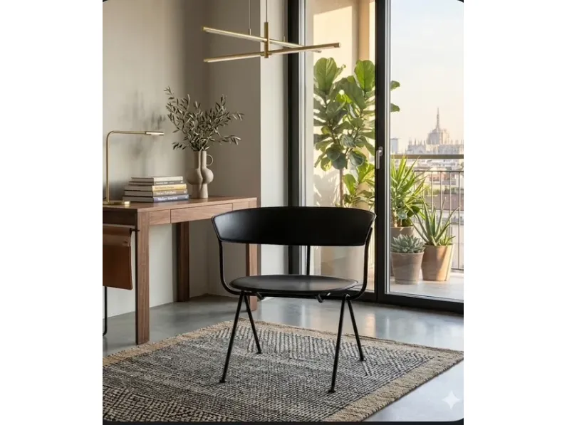 Poltrona modello Poltroncina officina inpelle nera magis Magis in offerta