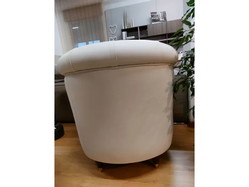 Poltroncina Sabri capitonnè Con seduta fissa Art salotti a prezzi outlet