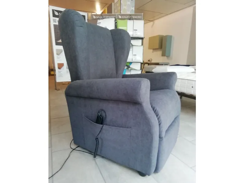 Poltrona Bergerè con movimento relax a marchio Hopplà con uno sconto imperdibile