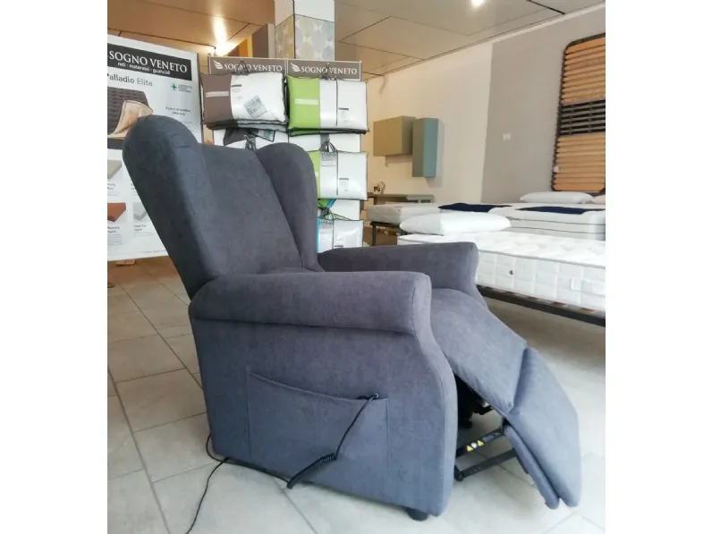 Poltrona Bergerè con movimento relax a marchio Hopplà con uno sconto imperdibile