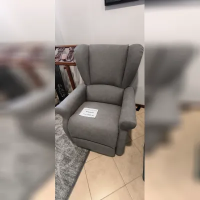 Poltrona Poltrona bergere�con movimento relax a marchio Hoppl� con uno sconto esclusivo