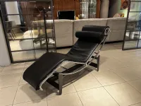 Poltrona relax Cassina in pelle. Movimento regolabile. Sconto forte! Lunghezza max 75 cm.