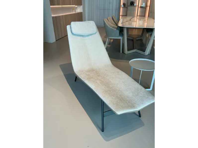 Poltrona Alpillescon movimento relax a marchio Bonaldo con uno sconto esclusivo