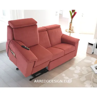 Poltrona relax modello Divano relax a marchio Collezione esclusiva con forte sconto