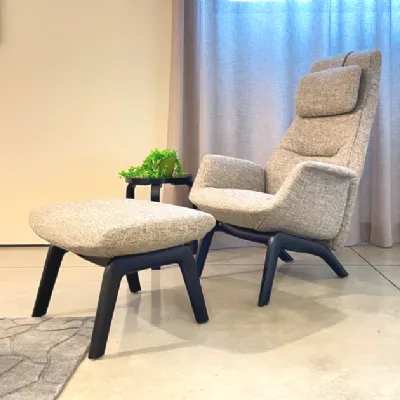 Poltrona relax modello Downtown lounge a marchio Poltrona frau con forte sconto