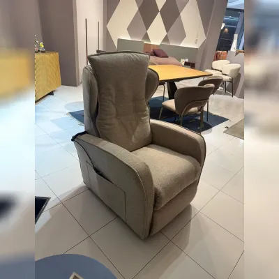 Poltrona relax modello Holly a marchio Hoppl� a prezzi outlet