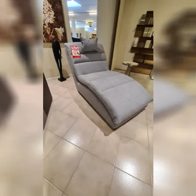 Poltrona Yukacon movimento relax a marchio Collezione esclusiva con uno sconto speciale