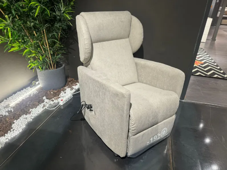 Poltrona relax modello Carina a marchio Spazio relax con forte sconto