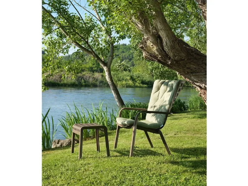 Poltrona relax modello Dondolo folio con cuscino a marchio Nardi outdoor in offerta