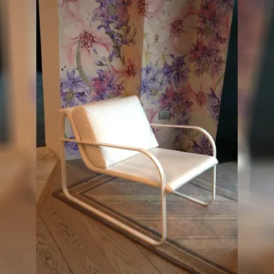 Poltrona modello Bugatti Sovet a prezzi outlet