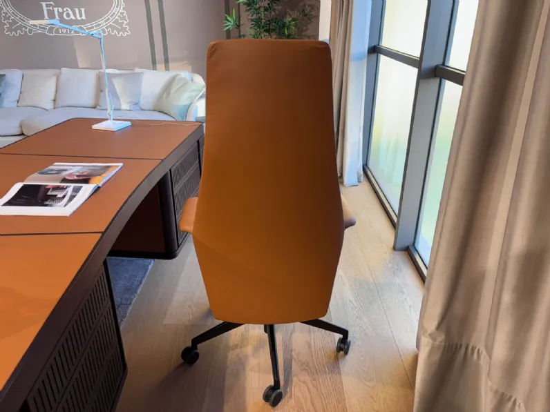 Poltrona con poggiatesta Downtown president Poltrona frau in Offerta Outlet 