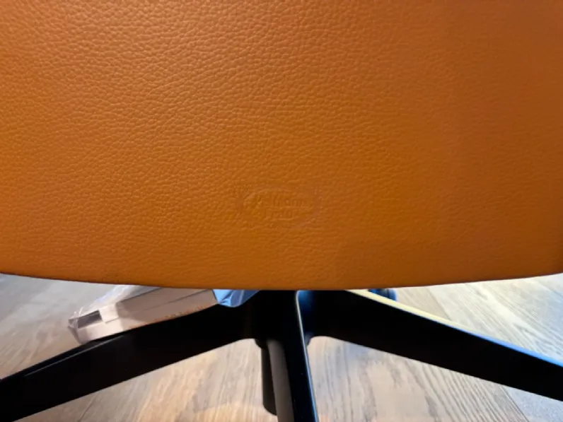 Poltrona con poggiatesta Downtown president Poltrona frau in Offerta Outlet 