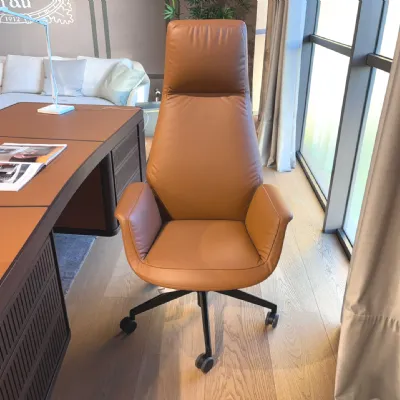 Poltrona con poggiatesta Downtown president Poltrona frau in Offerta Outlet 