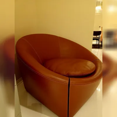 Poltrona con seduta fissa Minotti capri pelle Minotti in Offerta Outlet 