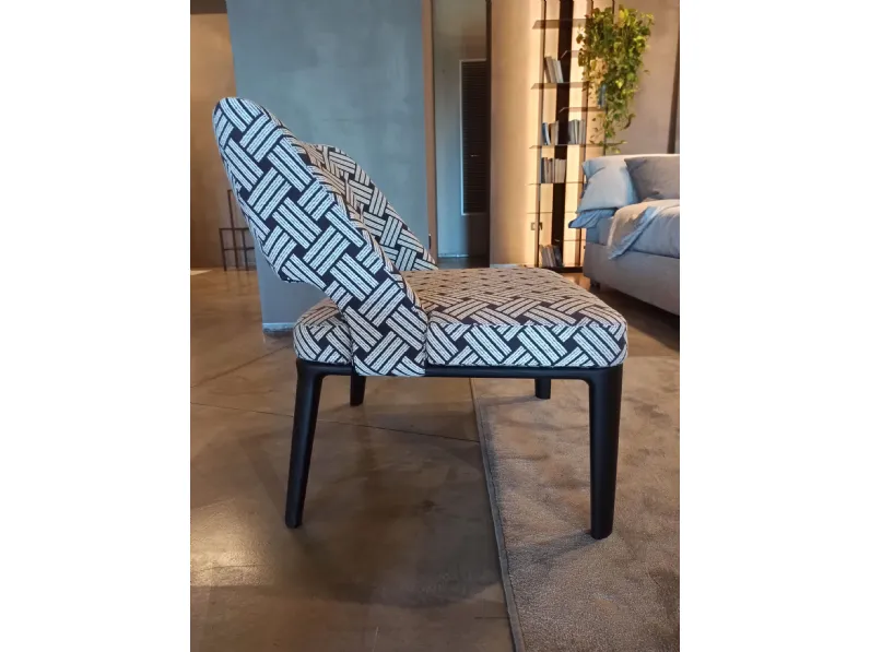 Poltrona con seduta fissa Owens Minotti a prezzo Outlet 