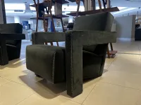 Poltrona con seduta fissa Utrecht Cassina a prezzo scontato 