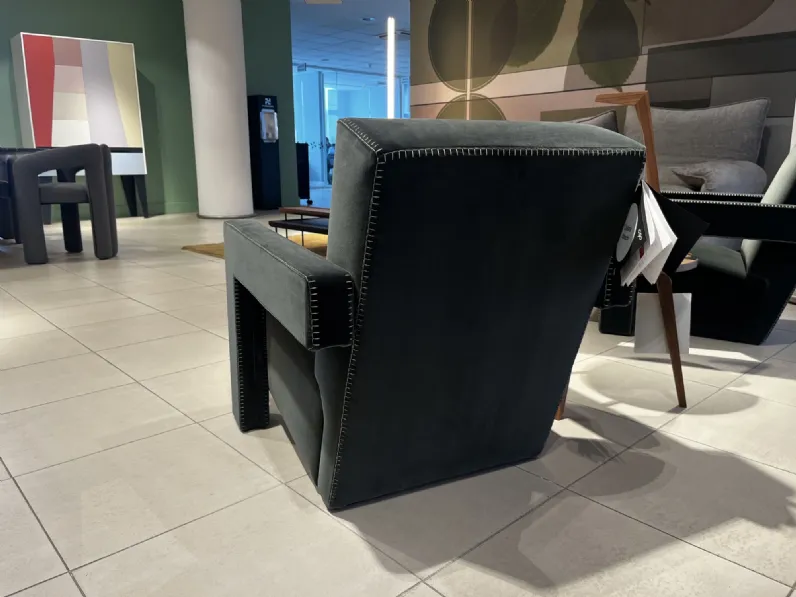Poltrona con seduta fissa Utrecht Cassina in Offerta Outlet 