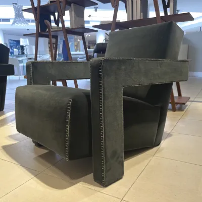 Poltrona con seduta fissa Utrecht Cassina in Offerta Outlet 