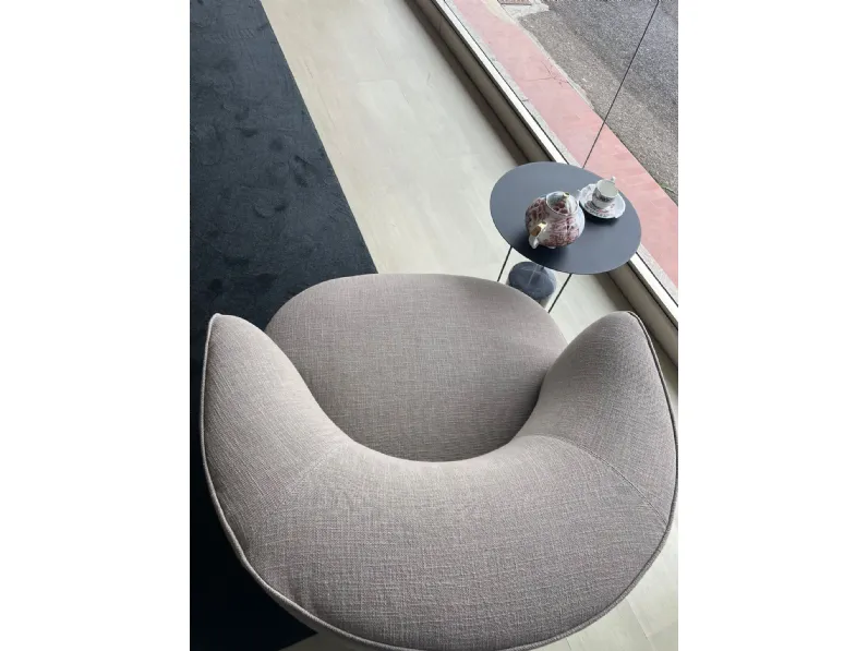 Poltrona in stile moderna Elain Molteni & c in Offerta Outlet