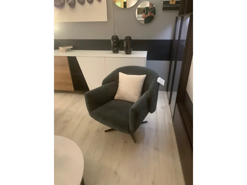 Poltrona in stile design Girevole Le comfort in Offerta Outlet