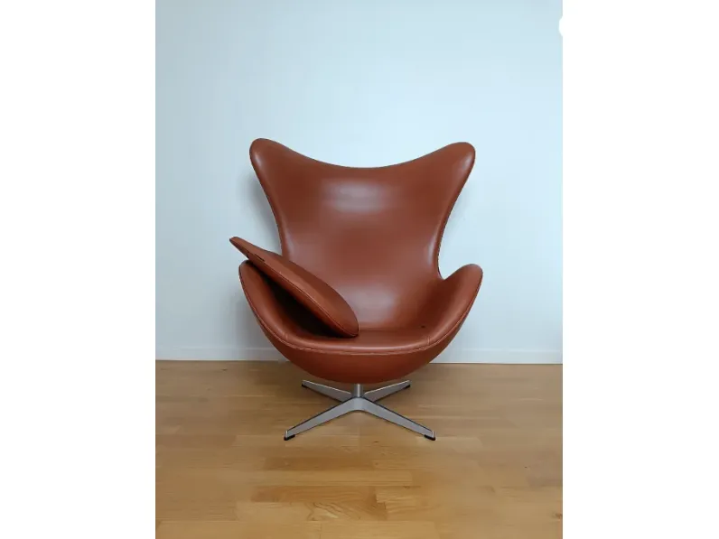 Poltrona in stile design Egg  Collezione esclusiva in Offerta Outlet