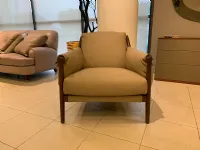 Poltrona con seduta fissa Times lounge Poltrona frau in Offerta Outlet 