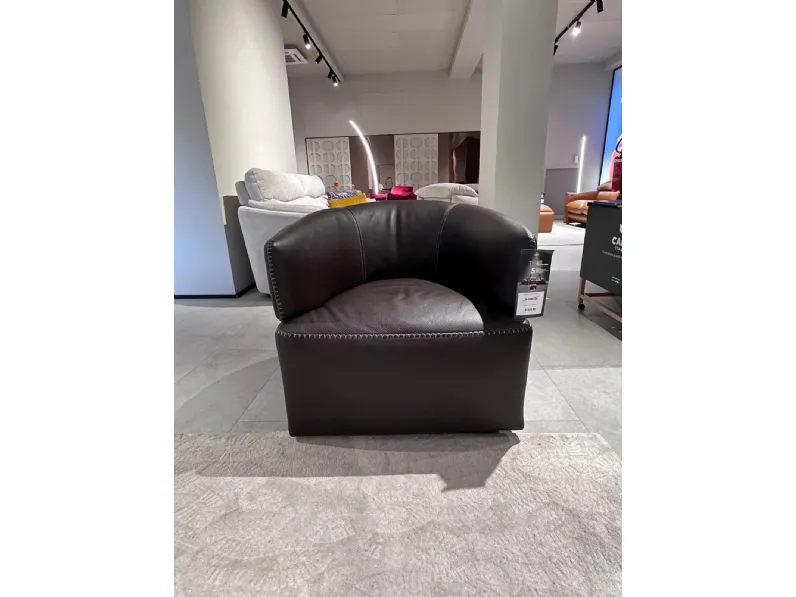 Poltrona in stile design Modello piruette fissa Calia in Offerta Outlet