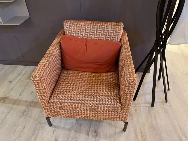 Poltrona in stile design Reef 75 Novamobili in Offerta Outlet